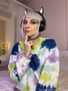 Happy friday watch me live on http chaturbate com frankiexhere part 3