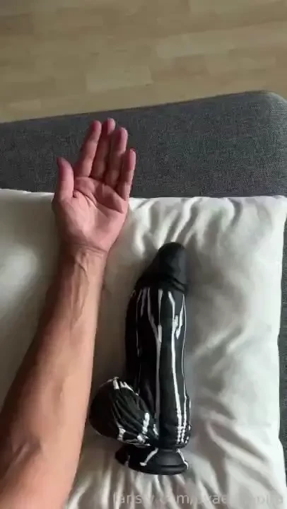 Wanted to test this one in my ass this is not even the biggest one i part 1 