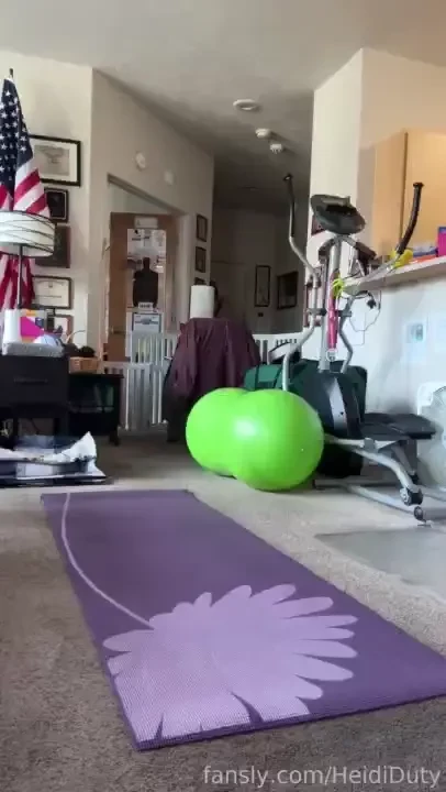 Heididutytime heidihaus yorkieyoga birthasanas maryjblige 