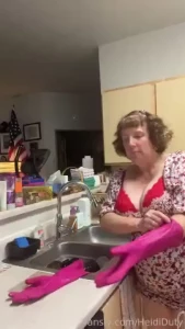 Laver la vaisselle et danser heididutytime tidyheidi heidihaus adls