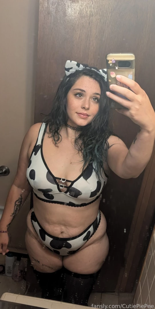 Let me be your pee slut fyp milf thick princess goddess pee 