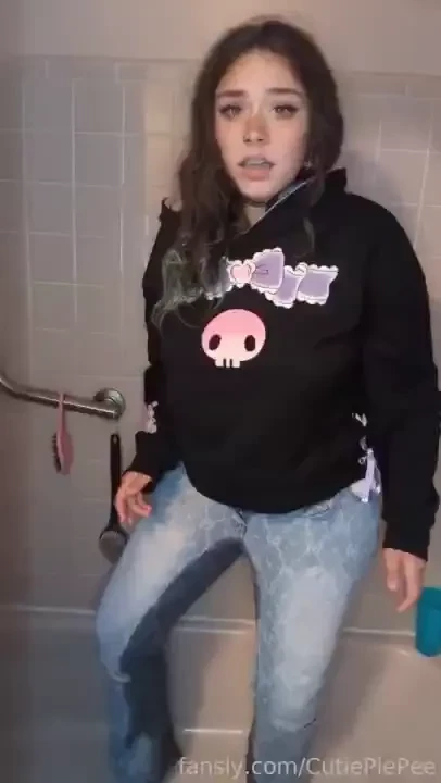 I was sooo embarrassed and desperate i had an accident allover my part 1 