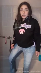 I was sooo embarrassed and desperate i had an accident allover my part 1