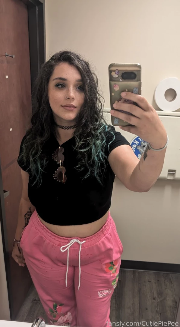 Come see me pee pee thick pawg urine toilet pussy piss 