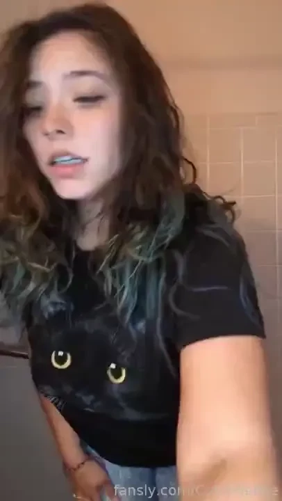 Wetting my pants felt so good i almost orgasmed custom for certian 