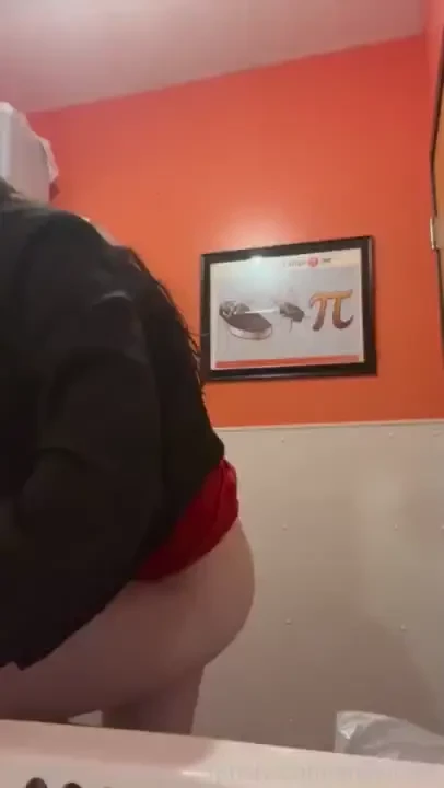 Pissing in the sink at a pizza restaurant i could barely hold it in 