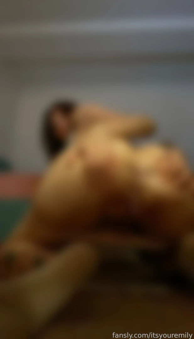 Spread my buttchecks and pussylips in hommy clothes spread spreadpussy part 1 