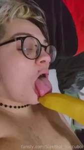 Good morning i had banana breakfast and sliding it deep in my loose part 7