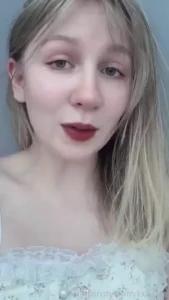 Facefetish blond tiktok cute babyface petite pale girlnextdoor