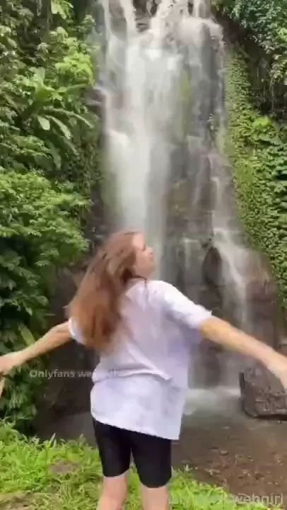 Wanna have fun with me fyp young teen cute boobs ass squirt 