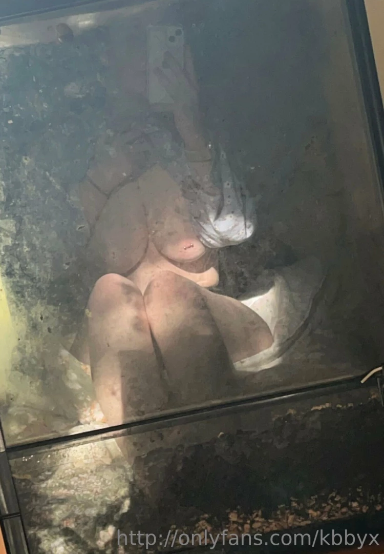 Me and my dirty terrarium 