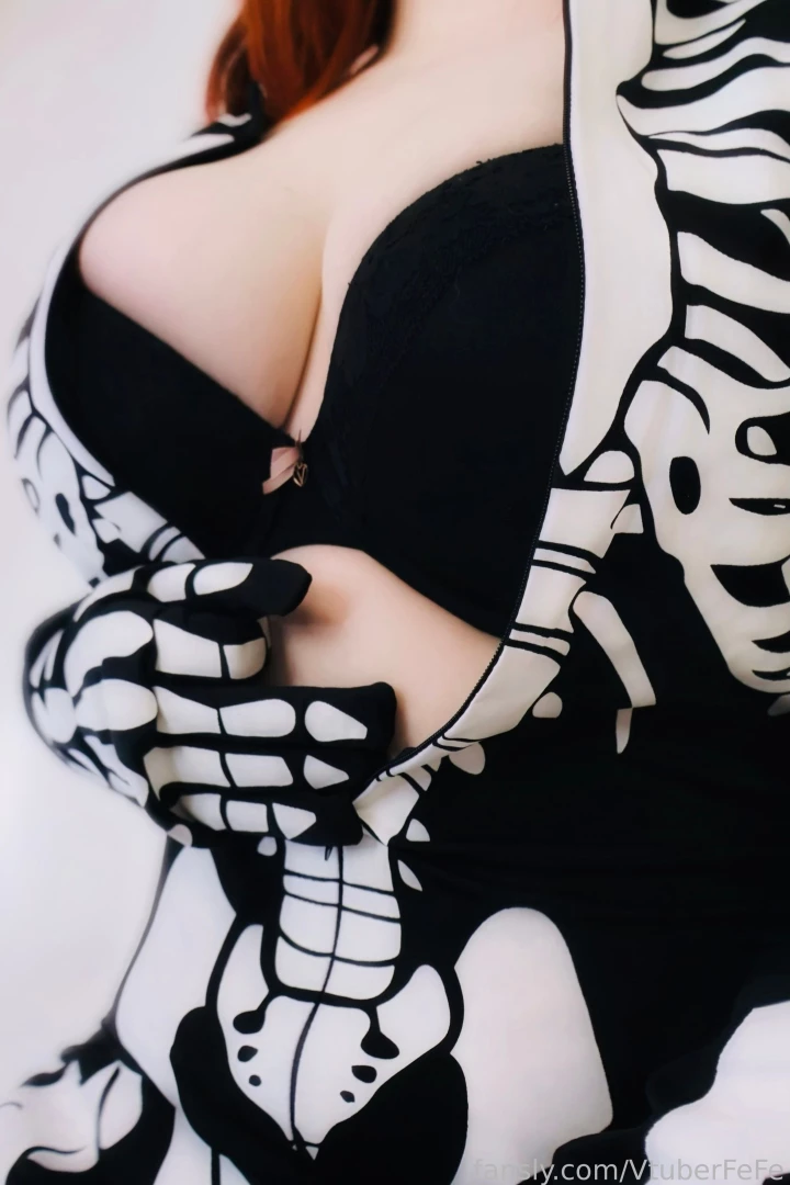 Horrorthong week 1 you gonna fuck my bones bby boobs cosplay halloween 