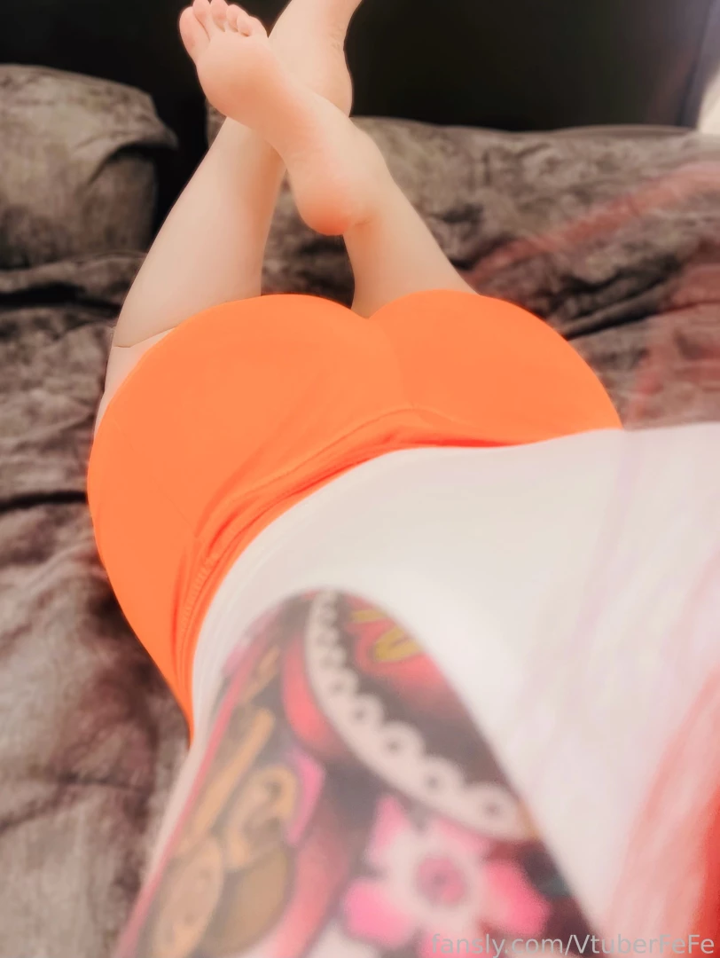 This one s for free check profile for more ass hooters feet 