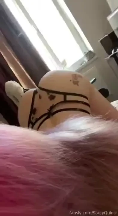 Teasing you with my sexy booty 