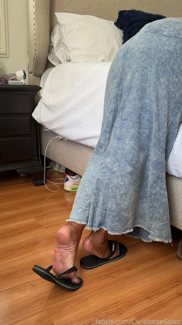 Would you lift my skirt or just fuck my feet flipflops latina exotic part 1 