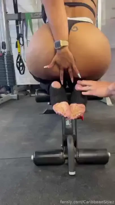 Leg warmer foot worship that ends with a splash 