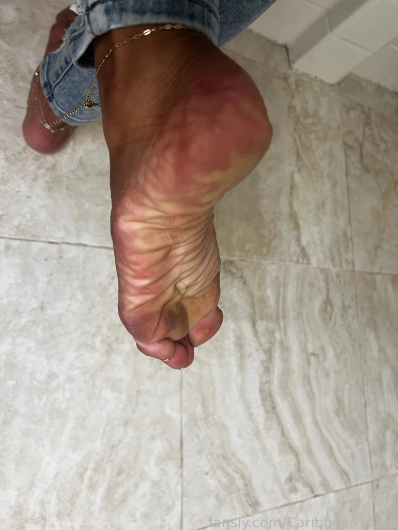 What it looks like when i m standing on cold tiles for about a minute part 3 