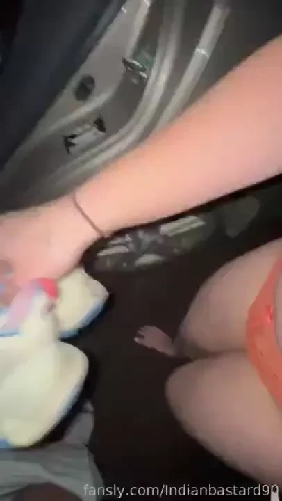 Mollyrosee8 hasn t even let her boyfriend kiss her but i just met her 