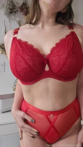 Red is such a pretty colour
