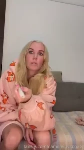 Wrong promo clip- i m in my oodie if you re aussie you ll know what