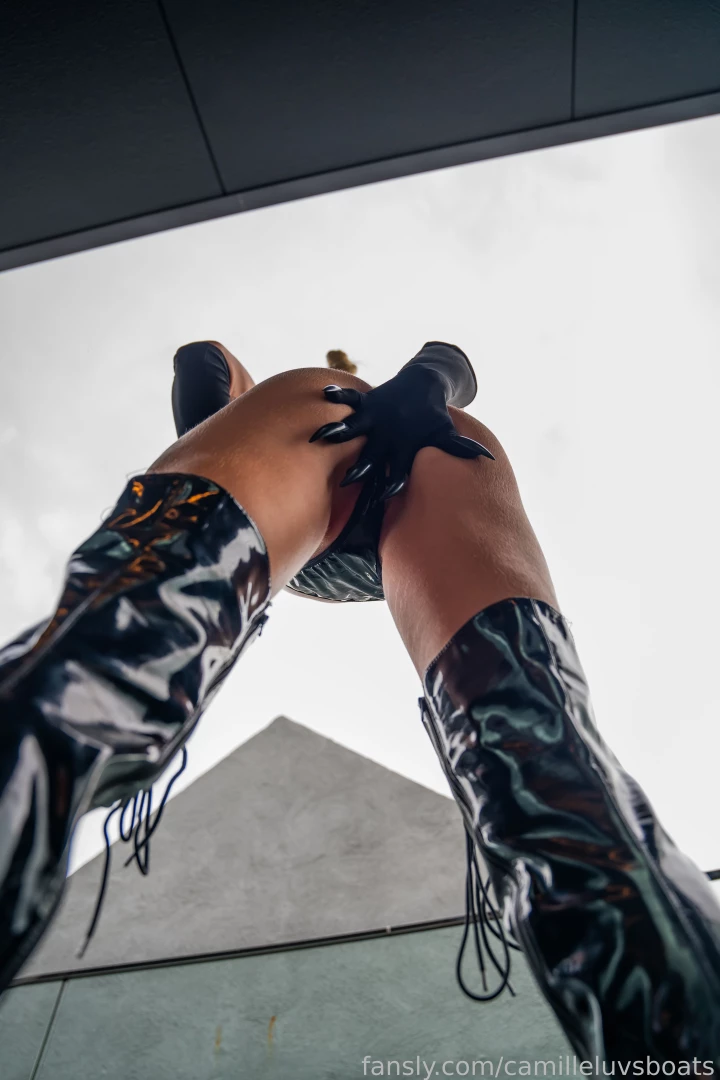 Worship my ass femdom bootworship assworship domme dominatrix 