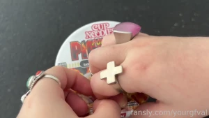 Come join me for lunch my favorite spicy chicken noodles eating food