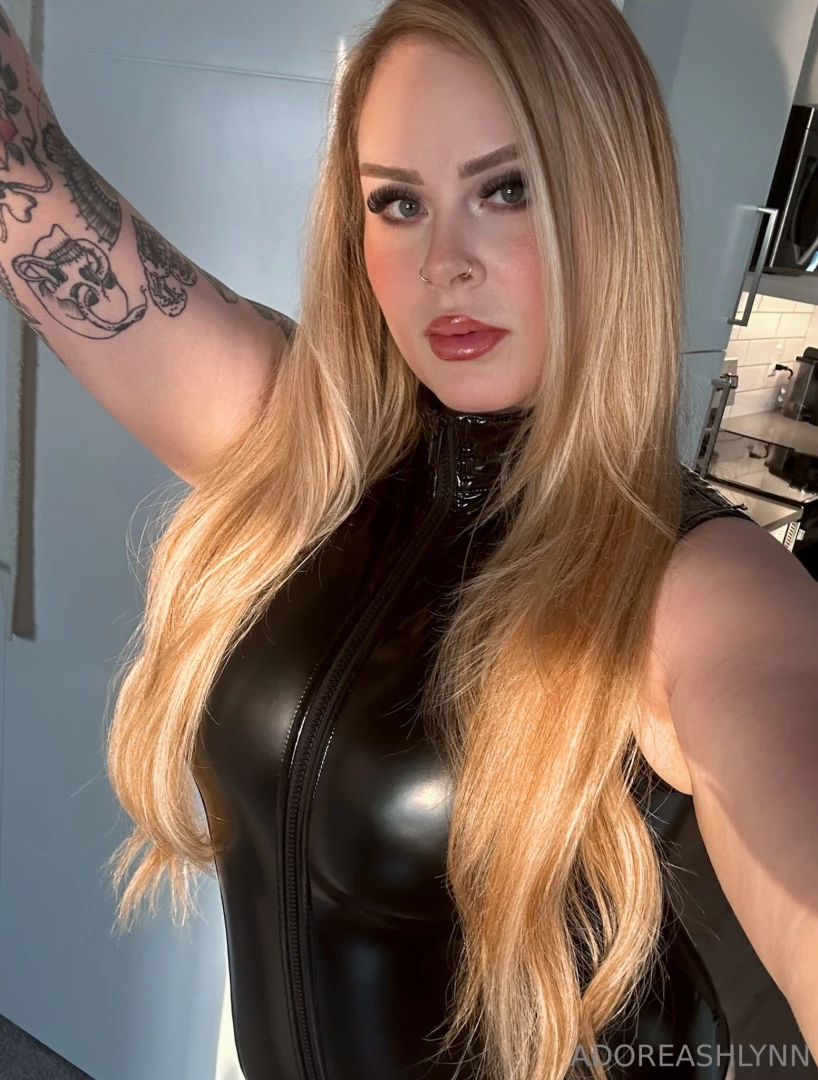 Mmm that s a good boy keep thinking about me 