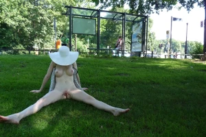 Flashing in budapest and berlin so here s the last photoset from that part 9