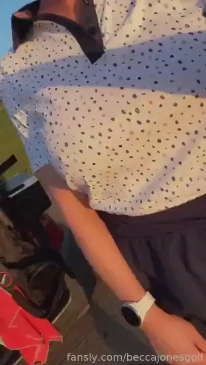 Peeing after my ass was filled with cum on the golf course pee piss 