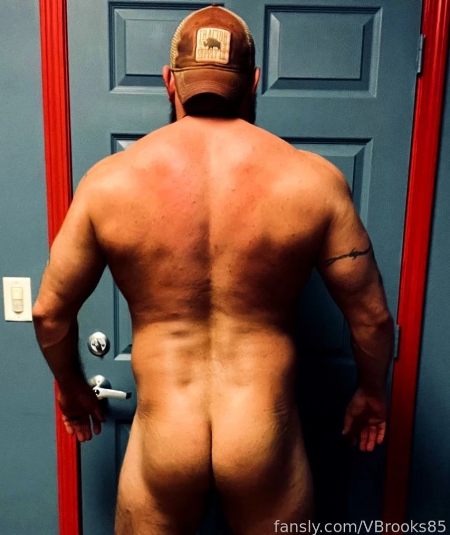 Who likes ass and muscles don t lie through in a still from the 