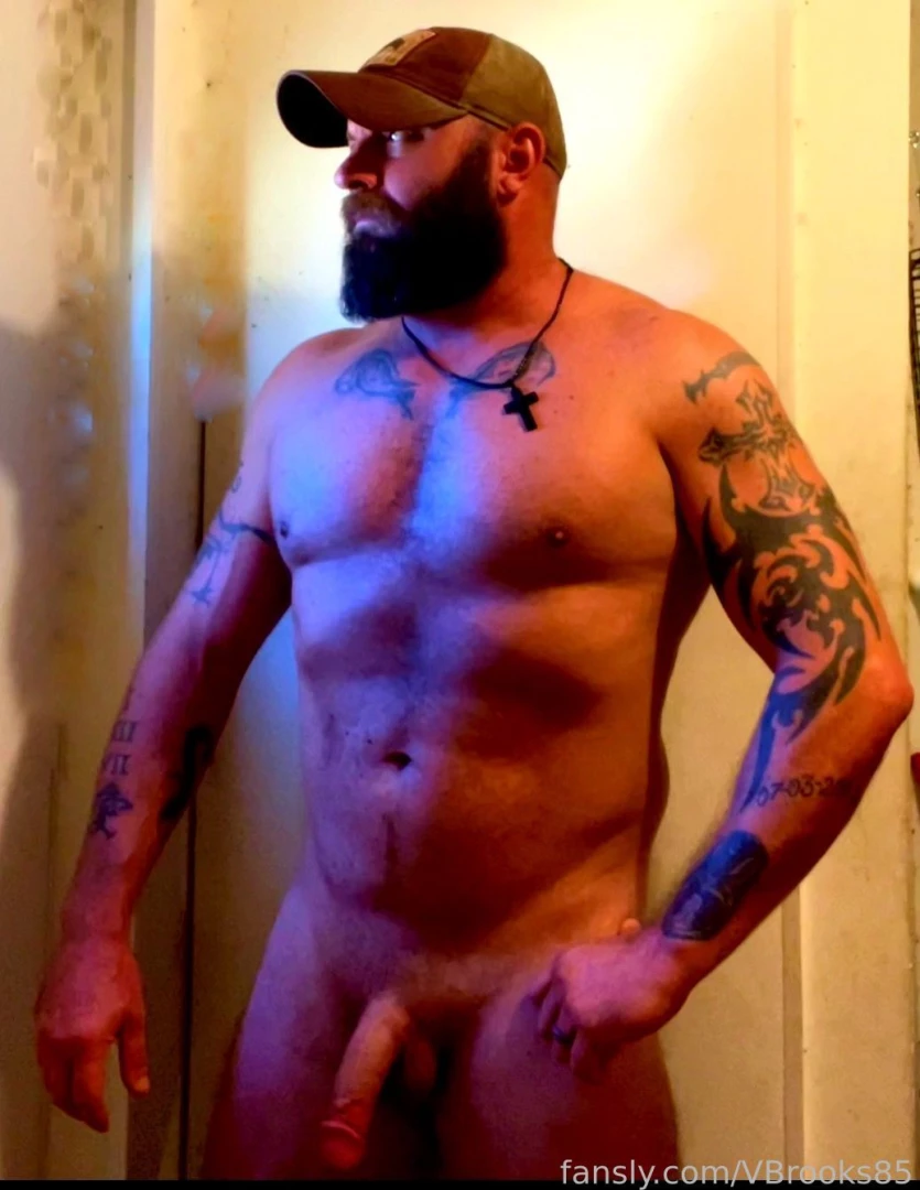 Sent daddy a pic to remind him where i want his mouth later and of part 1 