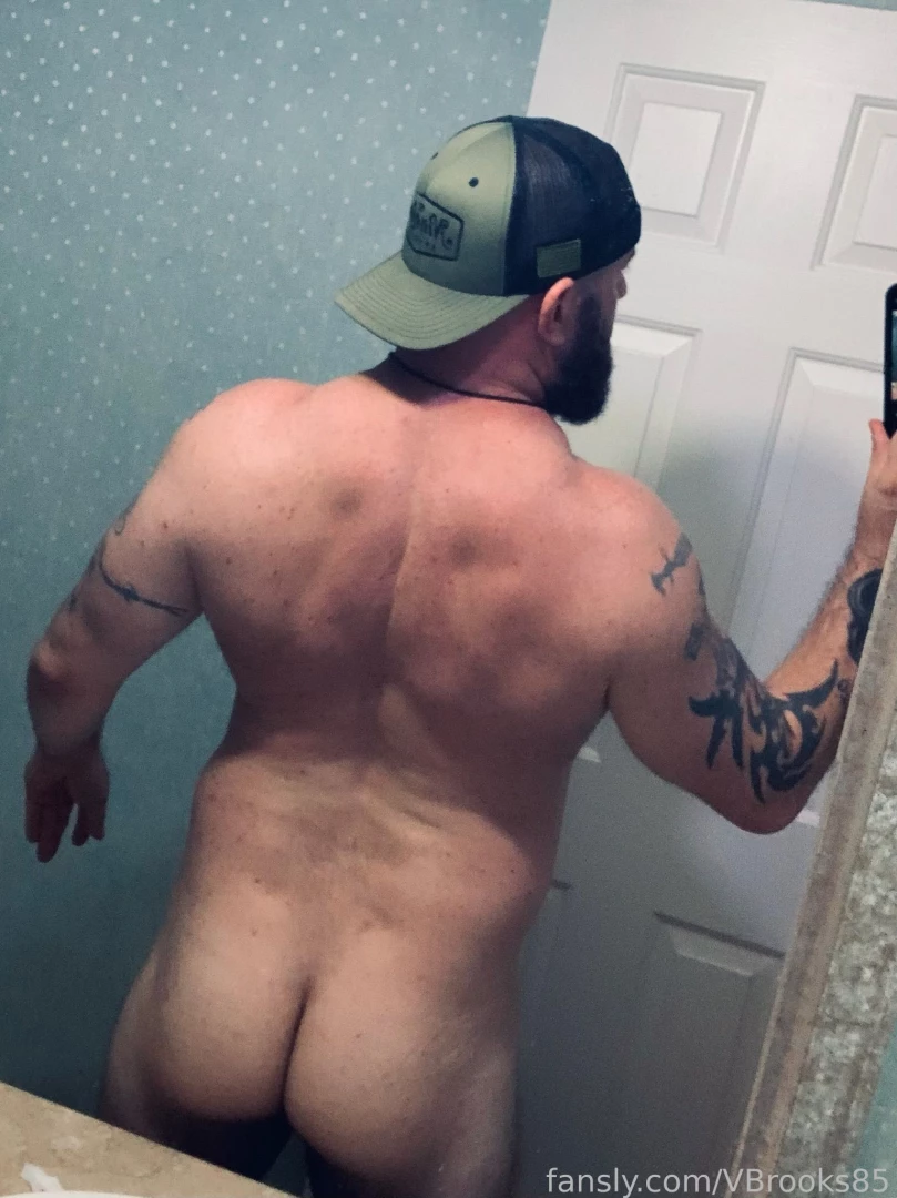 Daddy sending me pics this morning daddy babygirl bdsm muscles 