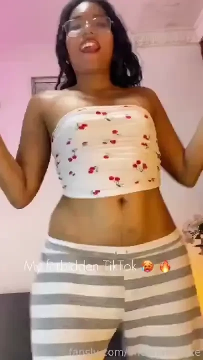 Idk why tiktok took it down tbh fyp tiktok reels bigbooty bigass teen 