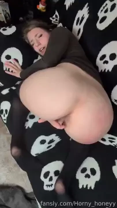 New angle for ya what do we think hot or not girlfriend bigass fyp 