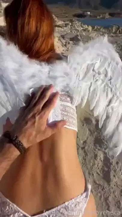 Send me a dick pic and a tip i ll rate your cock for you boobs redhead 