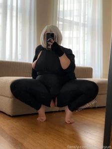 I cosplayed miss hazard from waifusplit on twitter i ve been wanting part 3