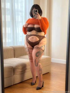 Velma selfies for your feed did you notice the hidden plug hehehe i part 6