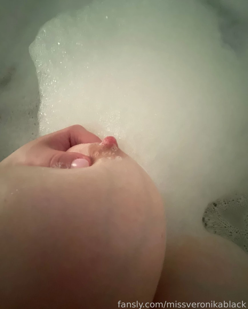 Omg my boobs look huge here lol 