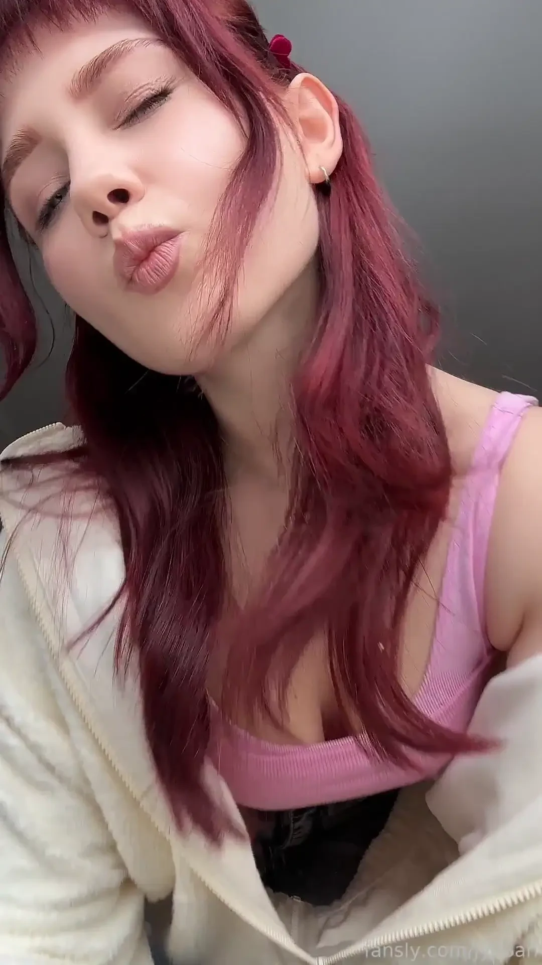 Kisses and ass for your good mood 