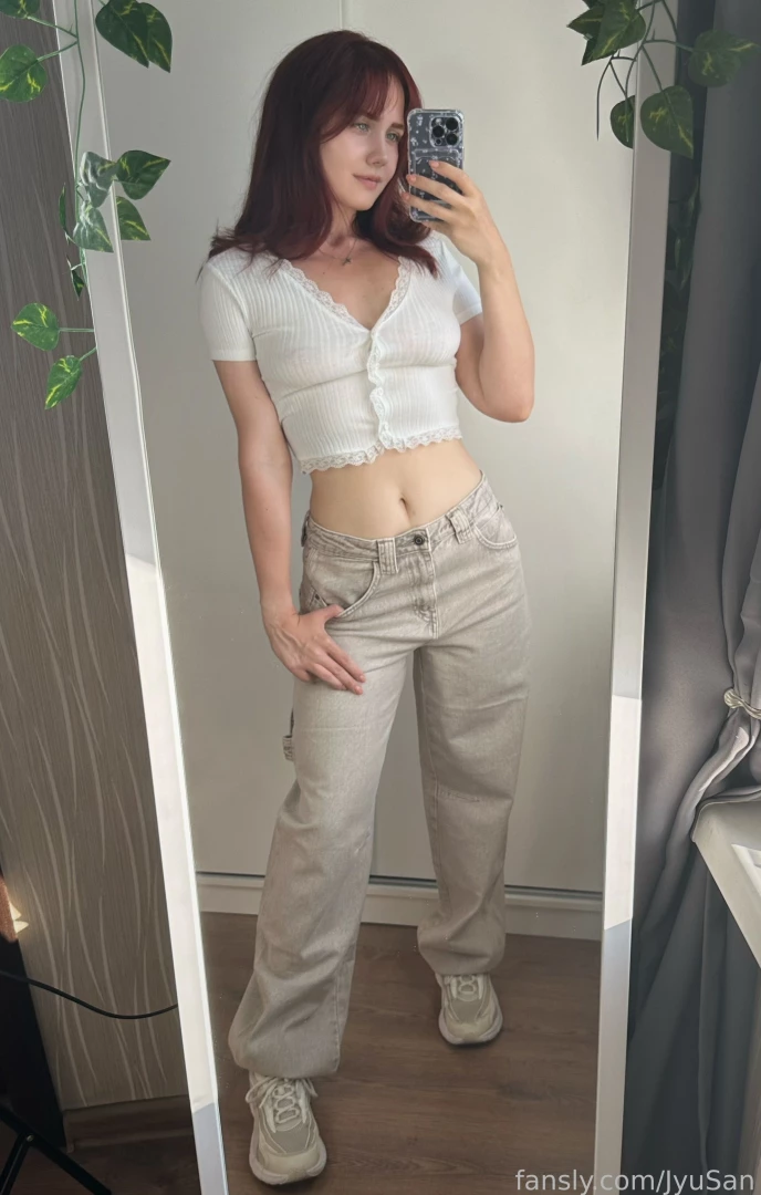 Girl in jeans yes or no fyp redhead egirl curvy part 2 