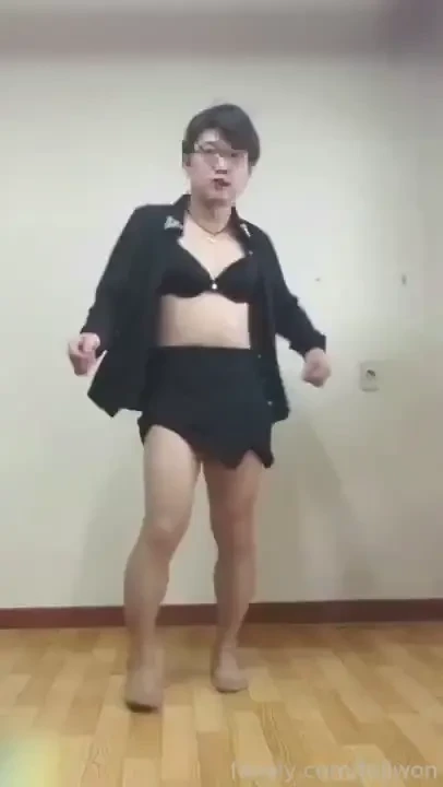 C2 this is an early cross dress i tried in 2015 at home with a black part 4 