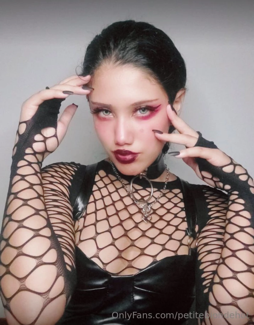 Do you want to dive into my tiny world yumikomei only cool guys part 1 