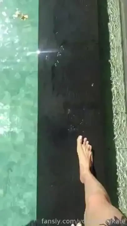 Sometimes i feel like my legs are too big for a lady isn t that so fyp 