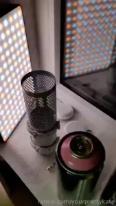 I can t stop the microphone was black but i want something special i m part 7