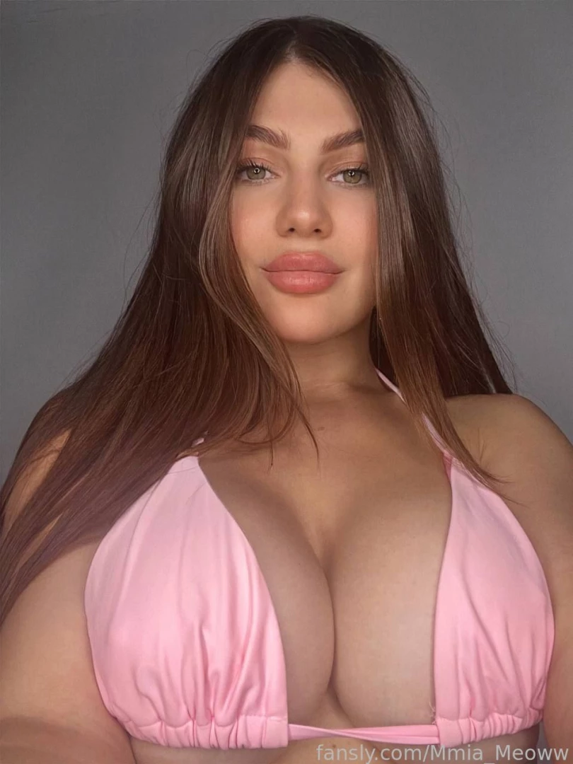 Sexiest boobs of fansly subscribe to my beautiful babe polinapoli she part 1 
