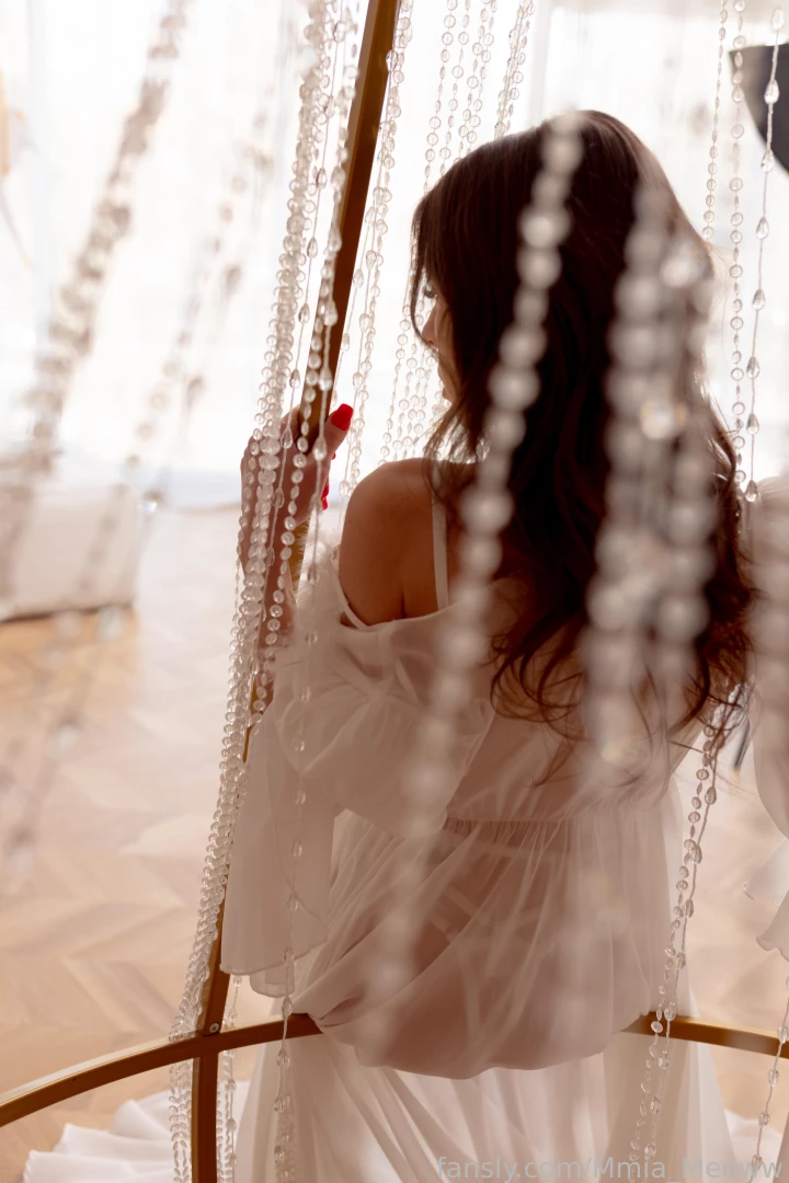 Collecting moments not things roundss boobs slim fyp 