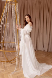 I m going to aim to be my own kind of princess beautiful white magical