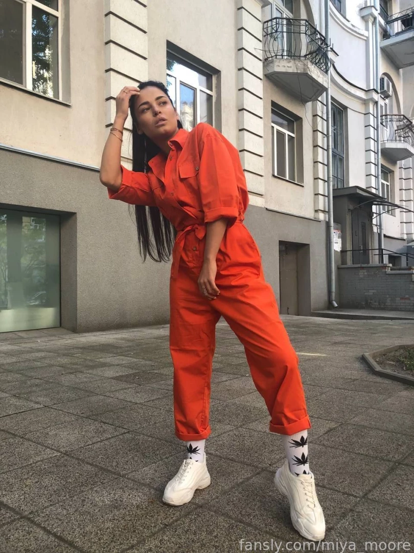 In this orange jumpsuit every step becomes noticeable as if i become a 