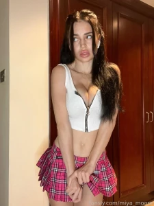 Https fans ly r mila_moore a very hot vip girl i met her at a club part 6