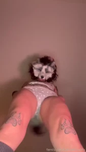 Gt w lt ur my prey now wonder what im gonna do w u put my wolf pussy